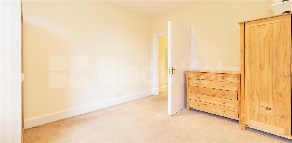			2 Bedroom, 1 bath, 1 reception Flat			 Frithville Gardens, Shepherds Bush